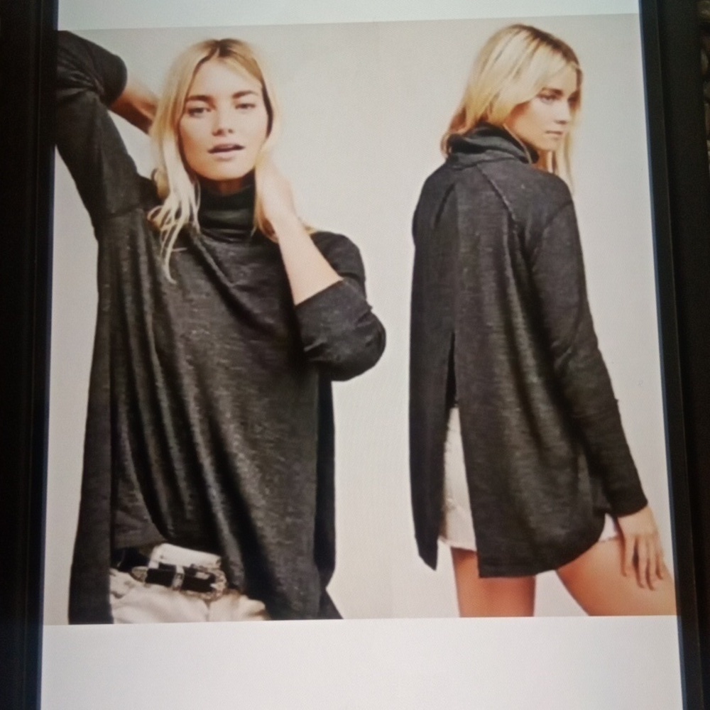 We The Free Charcoal Split Back Turtleneck Top Pullover Womens XS/TP